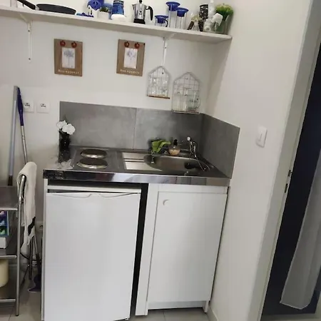 Apartment Independant Dans Villa, Parking Gratuit.
